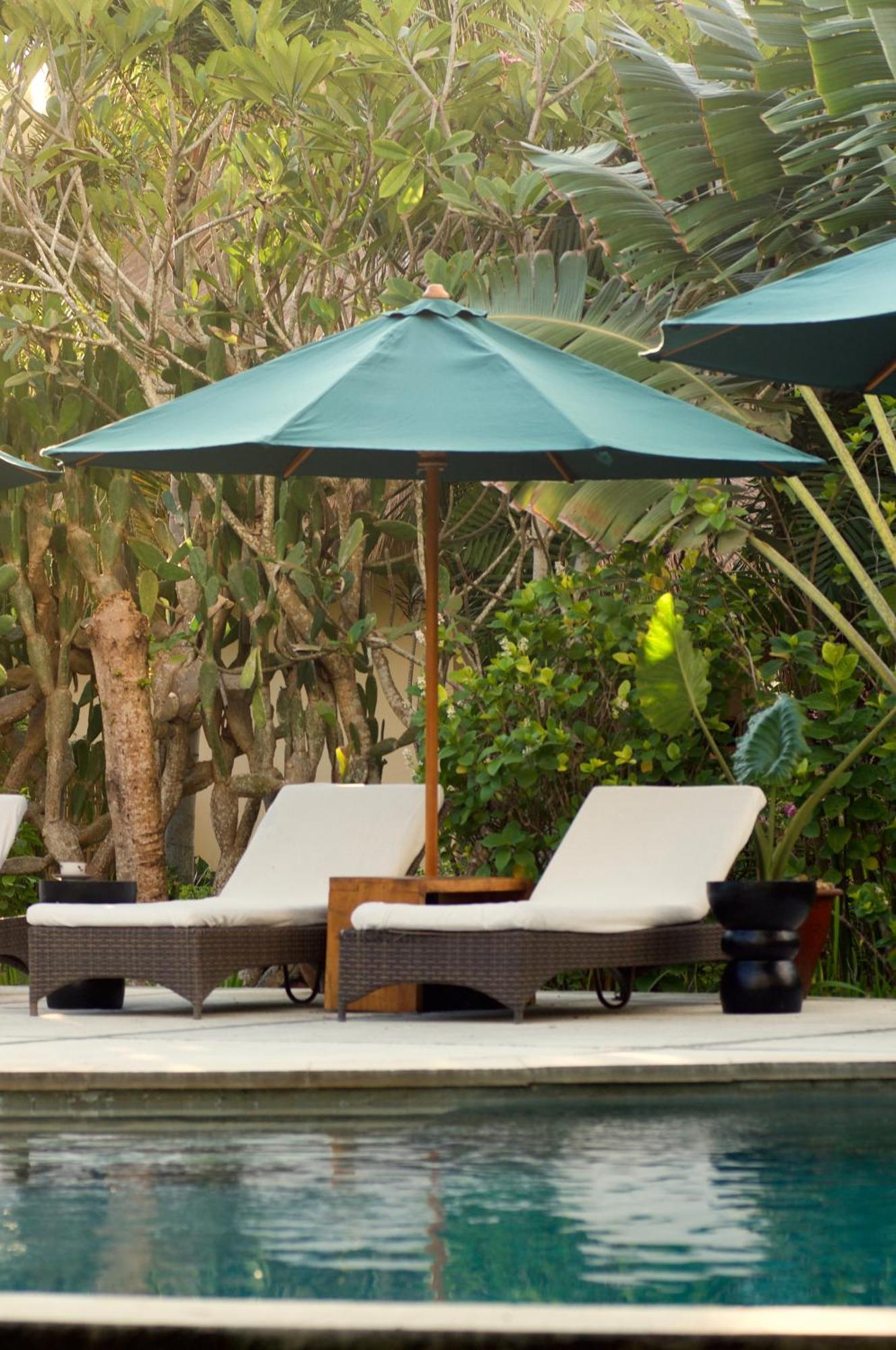 Owa Lodge Areguling Kuta  Экстерьер фото