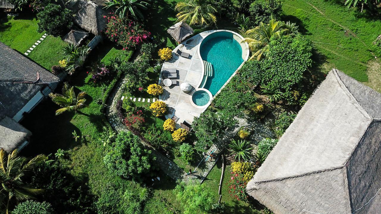 Owa Lodge Areguling Kuta  Экстерьер фото